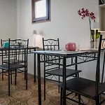 5 Min Dal Centro - Ca'lea - Pensión 3*